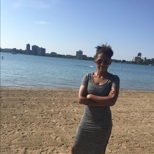 Meet your Posher, Danielle